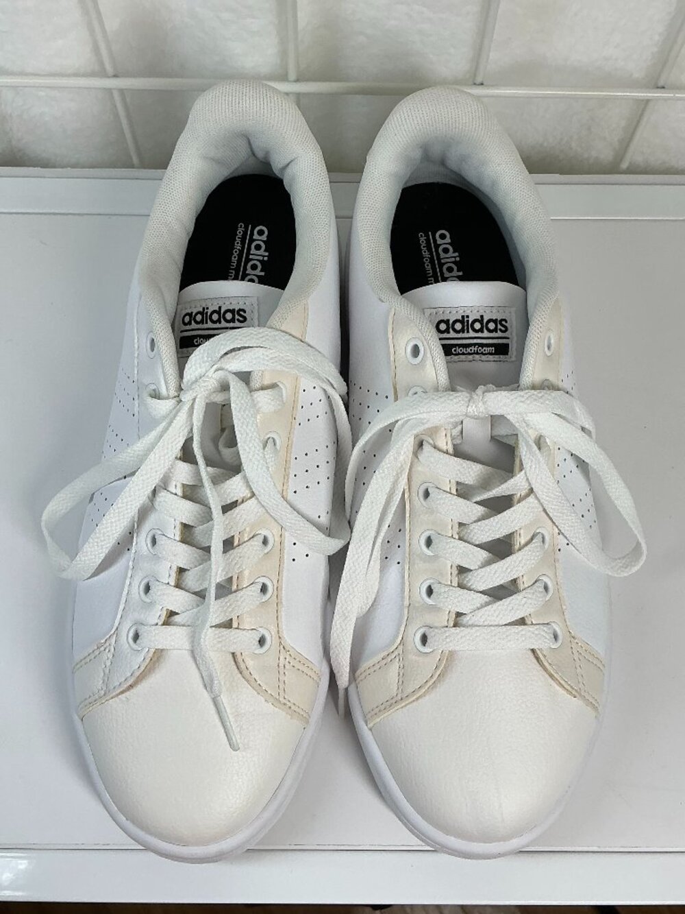 Women's Adidas Cloudfoam Advantage White - Good Used Condition - Size 9